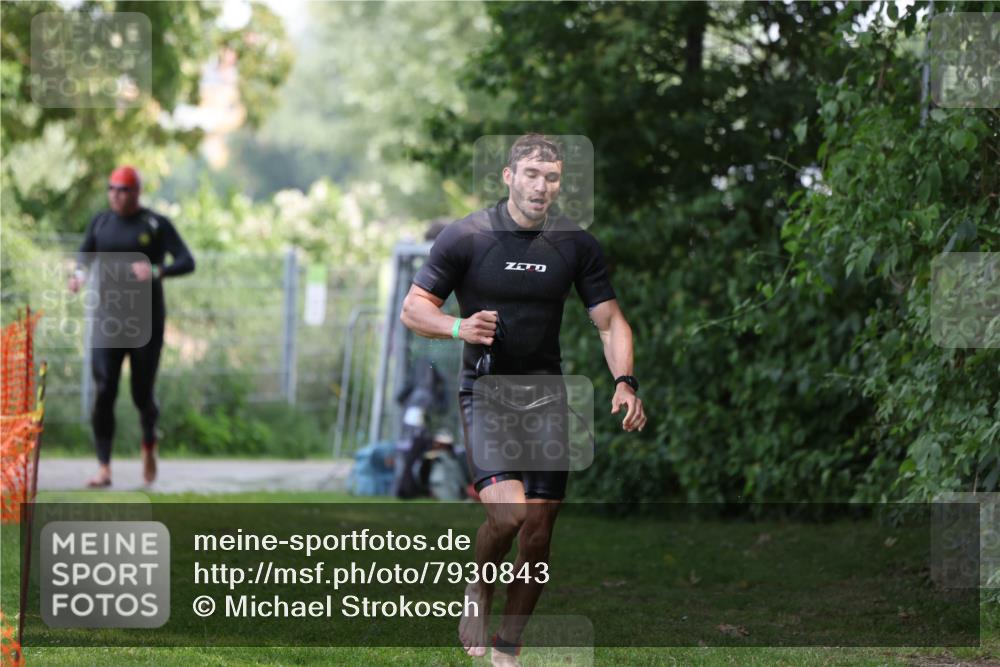15.06.2025 - 7 Türme Triathlon Michael Strokosch http://msf.ph/oto/7930843 15.06.2025 12:30:20 Schwimmen 464, 522, 544 meine-sportfotos.de