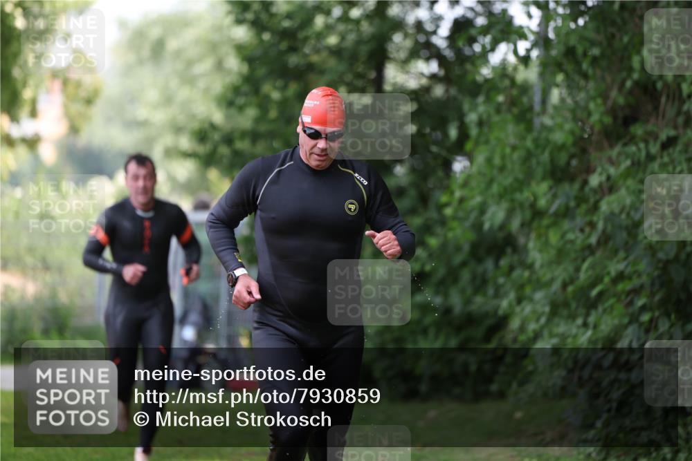 15.06.2025 - 7 Türme Triathlon Michael Strokosch http://msf.ph/oto/7930859 15.06.2025 12:30:27 Schwimmen 464, 522, 544 meine-sportfotos.de