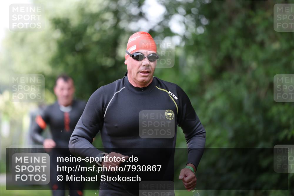 15.06.2025 - 7 Türme Triathlon Michael Strokosch http://msf.ph/oto/7930867 15.06.2025 12:30:29 Schwimmen 464, 522, 544 meine-sportfotos.de