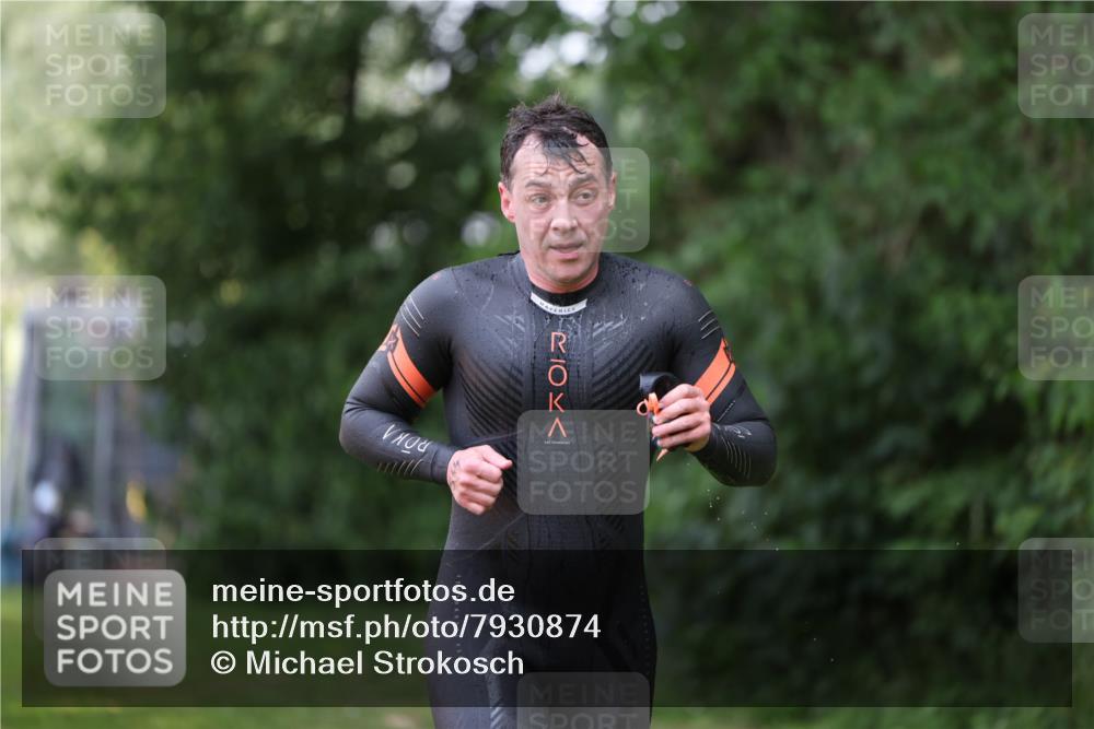 15.06.2025 - 7 Türme Triathlon Michael Strokosch http://msf.ph/oto/7930874 15.06.2025 12:30:31 Schwimmen 464, 522, 544 meine-sportfotos.de