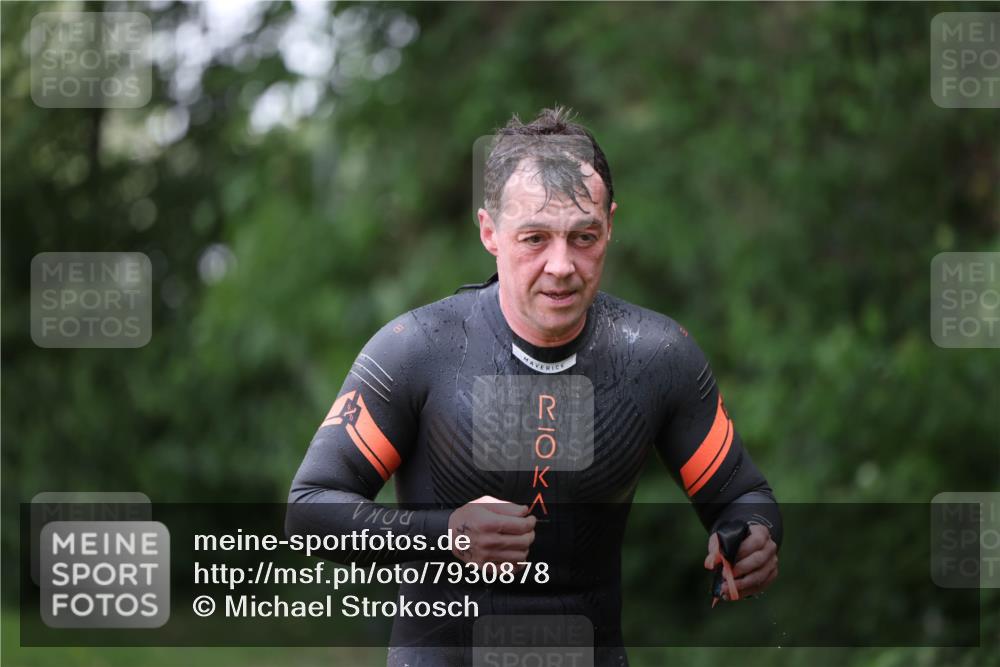 15.06.2025 - 7 Türme Triathlon Michael Strokosch http://msf.ph/oto/7930878 15.06.2025 12:30:31 Schwimmen 464, 522, 544 meine-sportfotos.de
