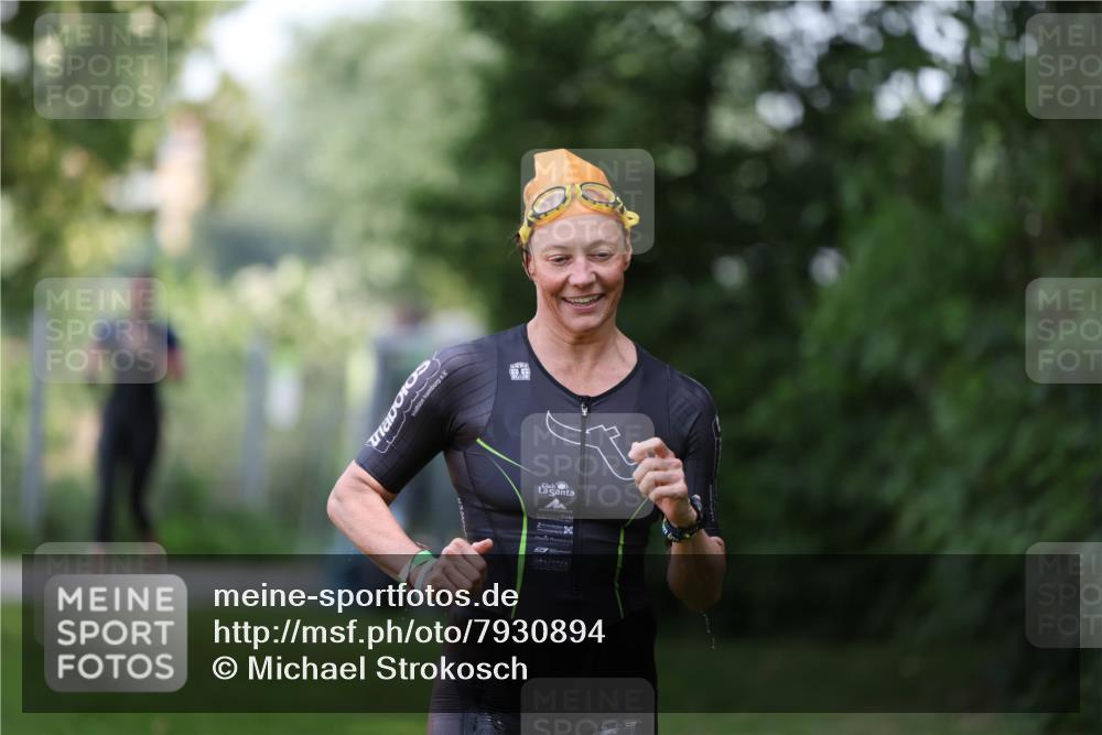 15.06.2025 - 7 Türme Triathlon Michael Strokosch http://msf.ph/oto/7930894 15.06.2025 12:31:01 Schwimmen 383, 670 meine-sportfotos.de