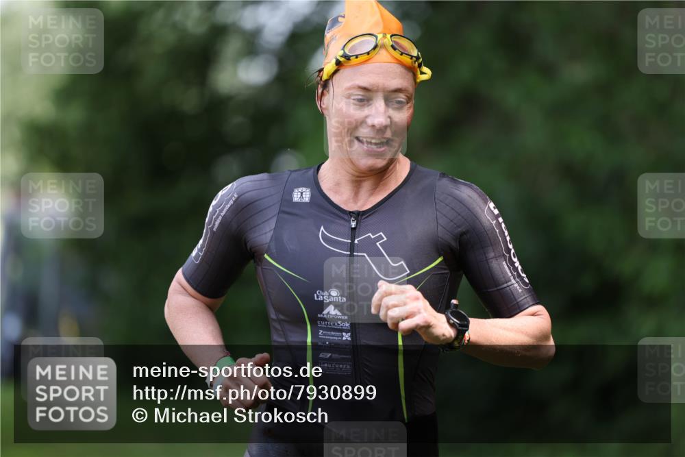15.06.2025 - 7 Türme Triathlon Michael Strokosch http://msf.ph/oto/7930899 15.06.2025 12:31:02 Schwimmen 383, 670 meine-sportfotos.de