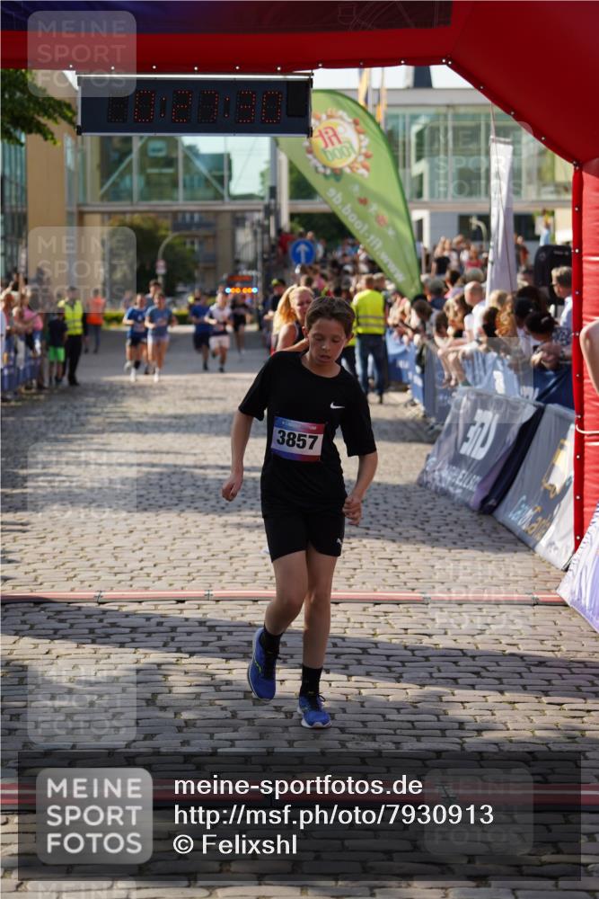 13.06.2025 - Holstenköstenlauf Felixshl http://msf.ph/oto/7930913 13.06.2025 17:57:31 Laufen 2058, 2324, 2384, 2907, 3663, 3857 meine-sportfotos.de