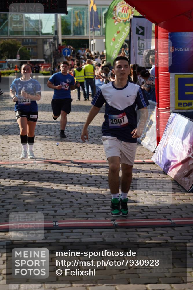 13.06.2025 - Holstenköstenlauf Felixshl http://msf.ph/oto/7930928 13.06.2025 17:57:39 Laufen 2058, 2384, 2877, 2907, 3022, 3930 meine-sportfotos.de