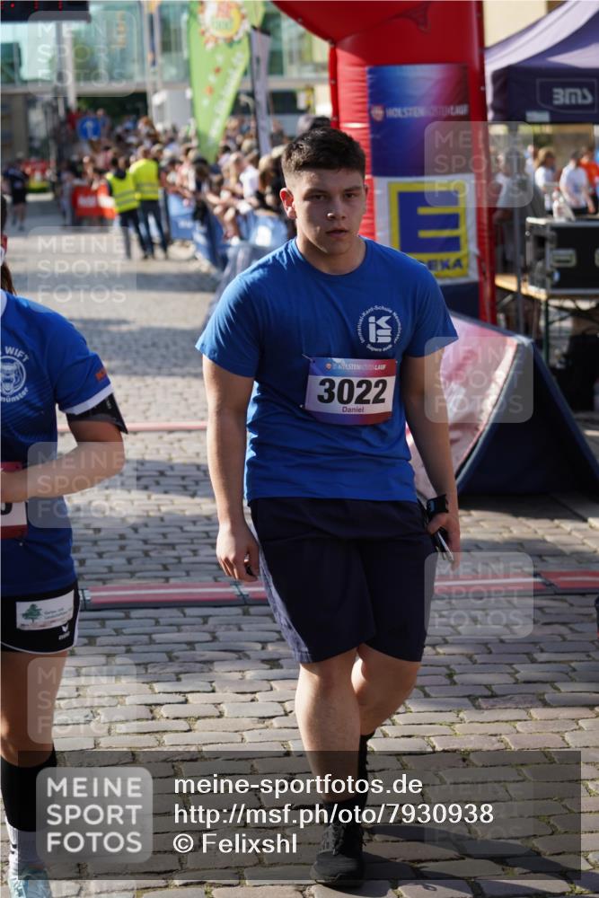13.06.2025 - Holstenköstenlauf Felixshl http://msf.ph/oto/7930938 13.06.2025 17:57:45 Laufen 2877, 3008, 3022, 3950 meine-sportfotos.de