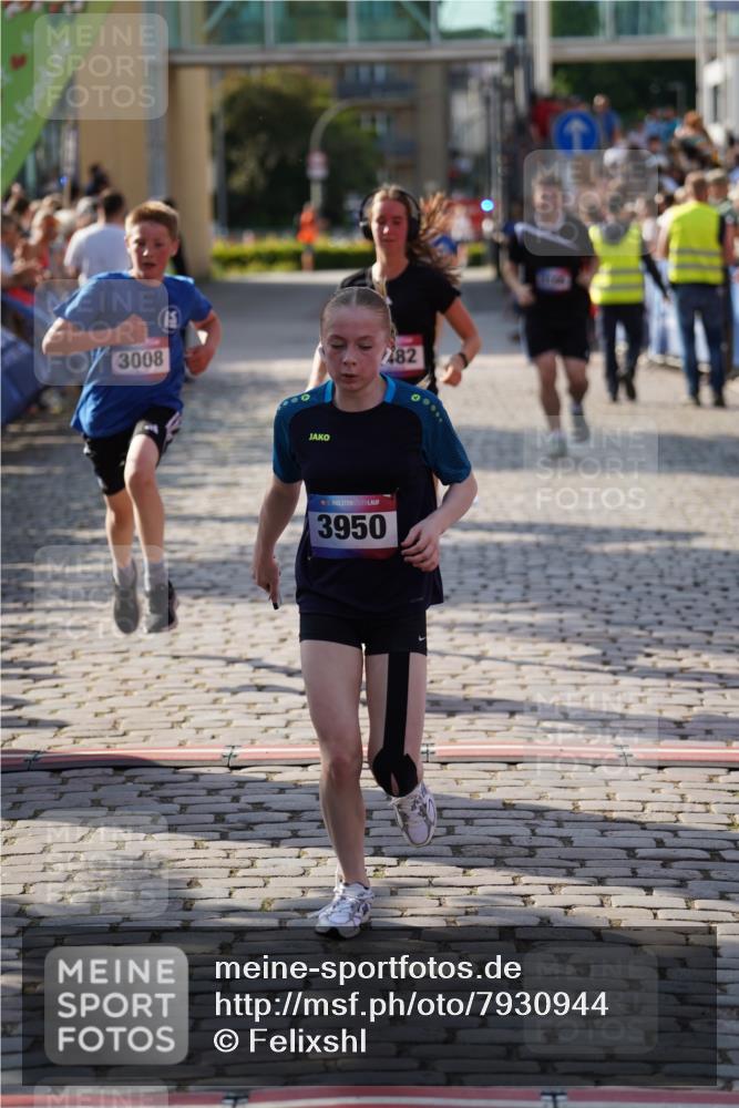 13.06.2025 - Holstenköstenlauf Felixshl http://msf.ph/oto/7930944 13.06.2025 17:57:52 Laufen 2482, 3008, 3166, 3950 meine-sportfotos.de