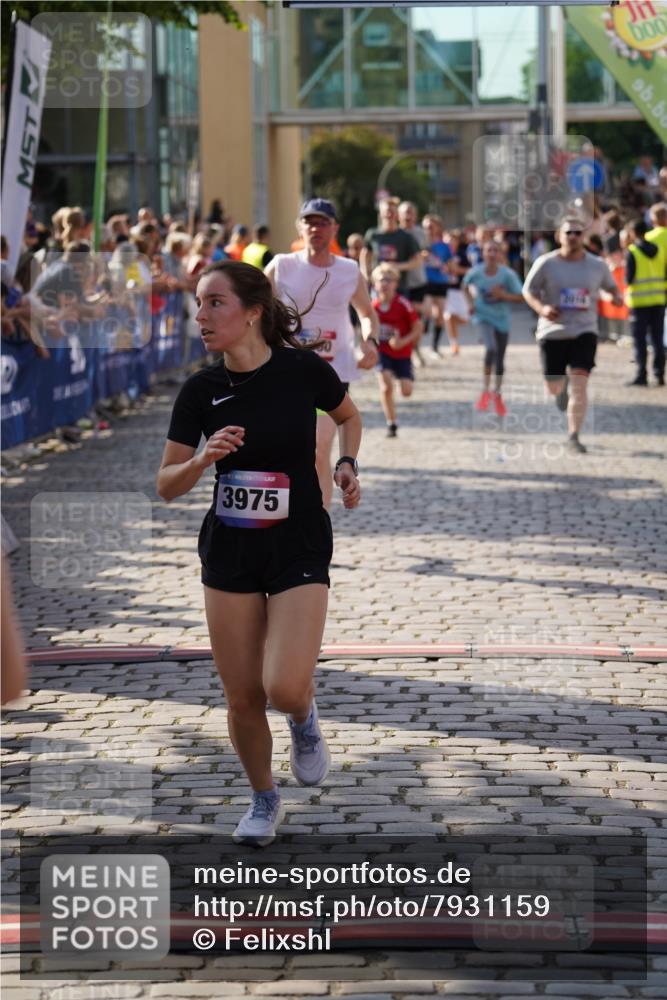 13.06.2025 - Holstenköstenlauf Felixshl http://msf.ph/oto/7931159 13.06.2025 17:58:43 Laufen 2016, 2180, 2181, 2509, 2521, 2522, 2617, 3162, 3260, 3312, 3605, 3962, 3975 meine-sportfotos.de