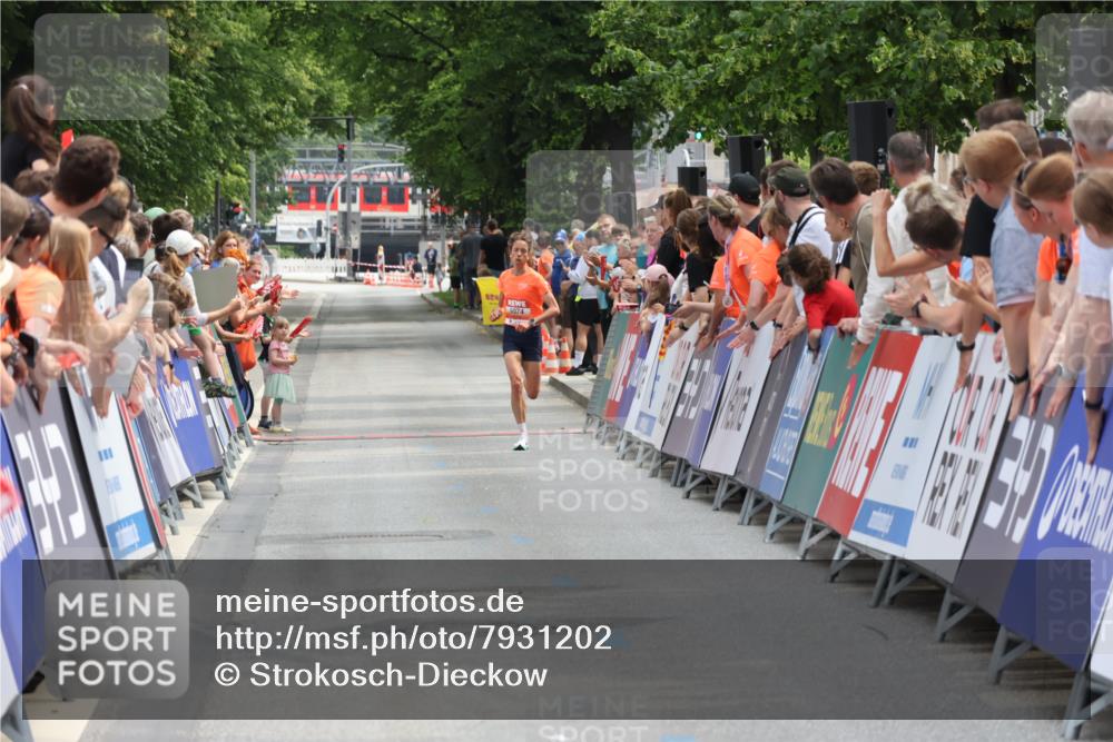 15.06.2025 - REWE Women's Run Strokosch-Dieckow http://msf.ph/oto/7931202 15.06.2025 10:50:24 Ziel  meine-sportfotos.de