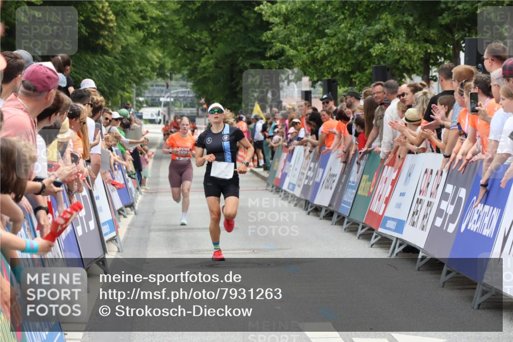 15.06.2025 - REWE Women's Run Strokosch-Dieckow http://msf.ph/oto/7931263 15.06.2025 10:51:54 Ziel 5065 meine-sportfotos.de