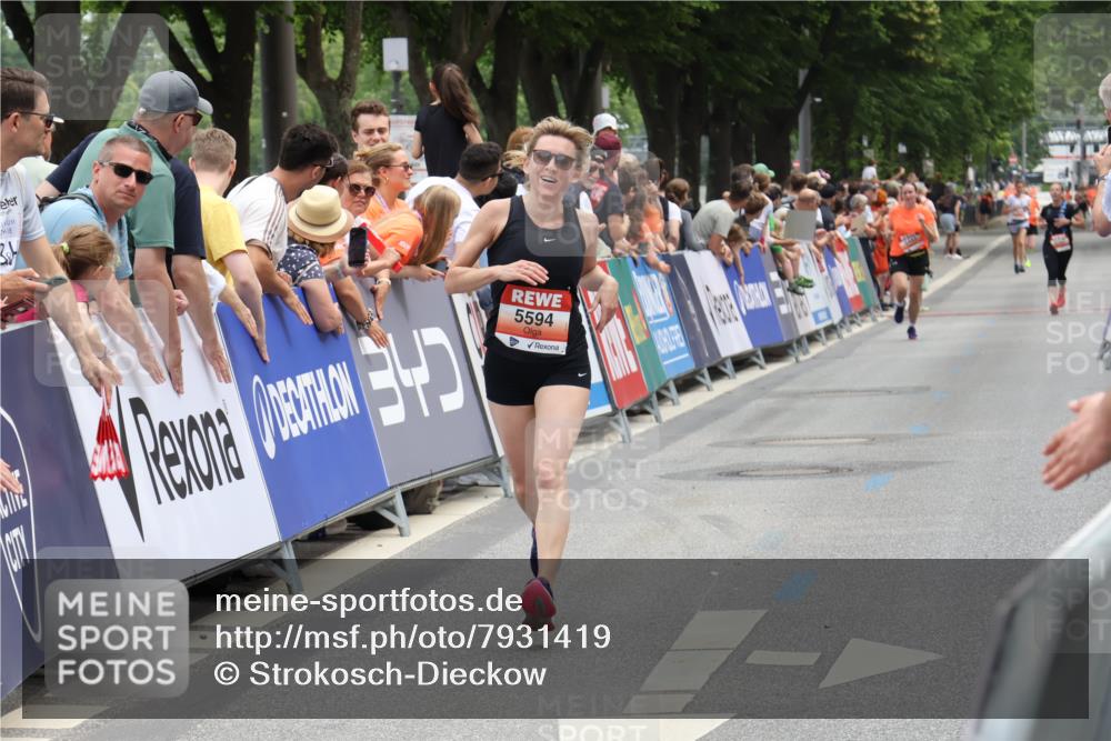 15.06.2025 - REWE Women's Run Strokosch-Dieckow http://msf.ph/oto/7931419 15.06.2025 10:56:22 Ziel 5594 meine-sportfotos.de