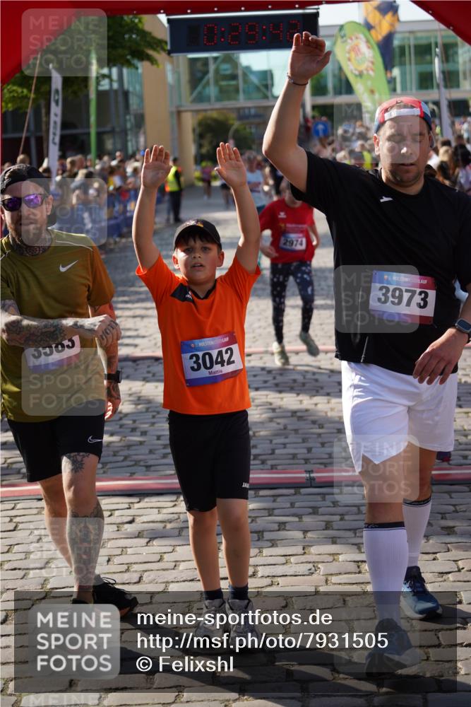 13.06.2025 - Holstenköstenlauf Felixshl http://msf.ph/oto/7931505 13.06.2025 17:59:43 Laufen 2041, 2042, 2326, 2508, 2622, 2627, 2974, 3135 meine-sportfotos.de