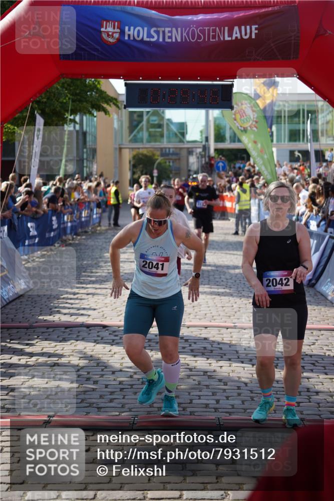 13.06.2025 - Holstenköstenlauf Felixshl http://msf.ph/oto/7931512 13.06.2025 17:59:47 Laufen 2041, 2042, 2326, 2395, 2508, 2627, 2974, 3135, 3145, 3146, 3884, 3890 meine-sportfotos.de