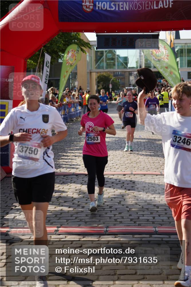 13.06.2025 - Holstenköstenlauf Felixshl http://msf.ph/oto/7931635 13.06.2025 18:00:07 Laufen 2083, 2085, 2118, 2277, 2503, 2733, 3246, 3750 meine-sportfotos.de