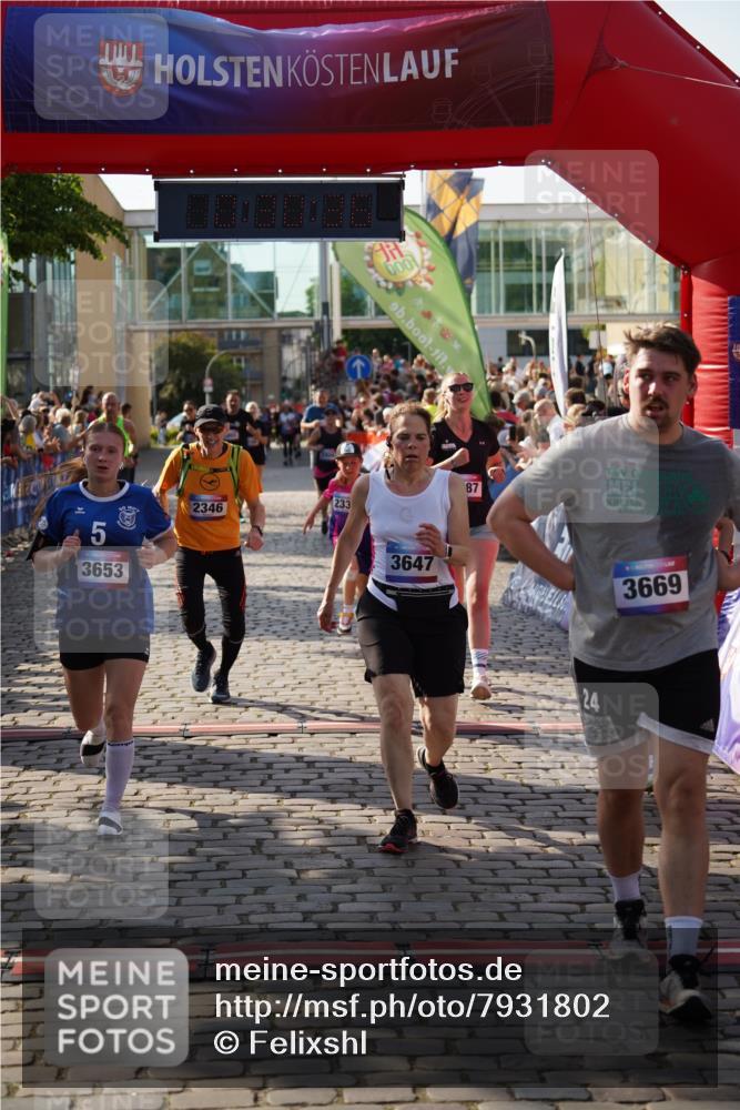 13.06.2025 - Holstenköstenlauf Felixshl http://msf.ph/oto/7931802 13.06.2025 18:00:37 Laufen 2166, 2167, 2195, 2339, 2346, 2351, 2375, 2563, 2587, 2808, 3285, 3607, 3647, 3653, 3669, 3803 meine-sportfotos.de