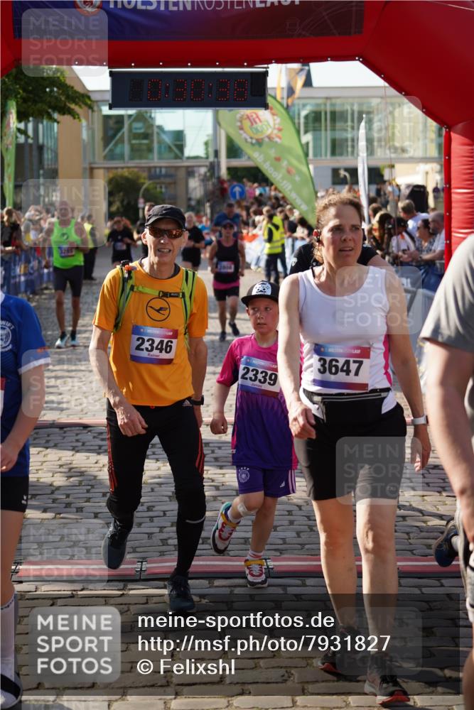 13.06.2025 - Holstenköstenlauf Felixshl http://msf.ph/oto/7931827 13.06.2025 18:00:39 Laufen 2166, 2167, 2339, 2346, 2351, 2375, 2563, 2587, 2614, 2808, 3285, 3647, 3653, 3803 meine-sportfotos.de