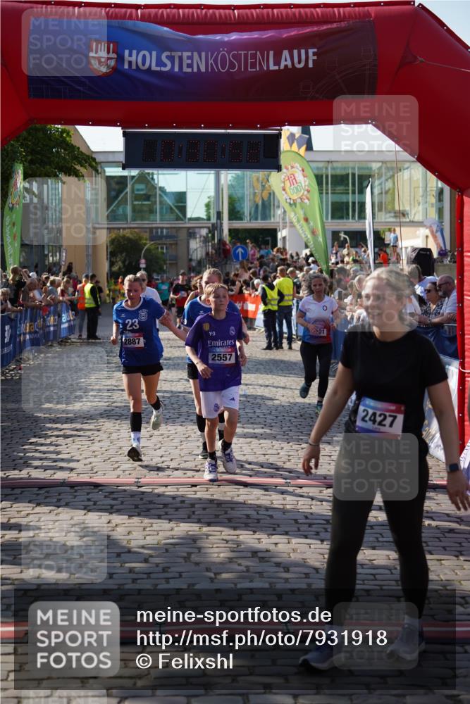 13.06.2025 - Holstenköstenlauf Felixshl http://msf.ph/oto/7931918 13.06.2025 18:00:53 Laufen 2413, 2432, 2557, 2811, 2887, 3101, 3201, 3261, 3956 meine-sportfotos.de