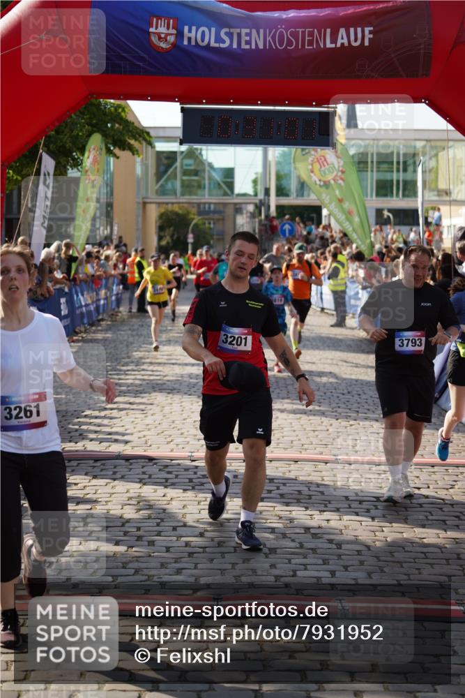 13.06.2025 - Holstenköstenlauf Felixshl http://msf.ph/oto/7931952 13.06.2025 18:01:02 Laufen 2413, 2419, 2496, 2785, 2871, 3201, 3256, 3261, 3298, 3713, 3723, 3733, 3793, 3818, 3819 meine-sportfotos.de