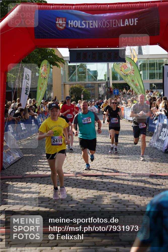 13.06.2025 - Holstenköstenlauf Felixshl http://msf.ph/oto/7931973 13.06.2025 18:01:06 Laufen 2419, 2455, 2470, 2496, 2740, 2785, 2871, 3256, 3298, 3713, 3723, 3733, 3793, 3818, 3819 meine-sportfotos.de