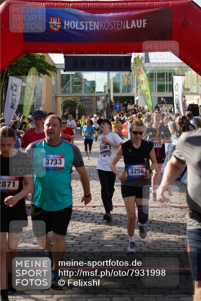 13.06.2025 - Holstenköstenlauf Felixshl http://msf.ph/oto/7931998 13.06.2025 18:01:09 Laufen 2419, 2455, 2470, 2496, 2505, 2740, 2785, 2853, 2871, 3256, 3267, 3269, 3298, 3713, 3733, 3818, 3909 meine-sportfotos.de