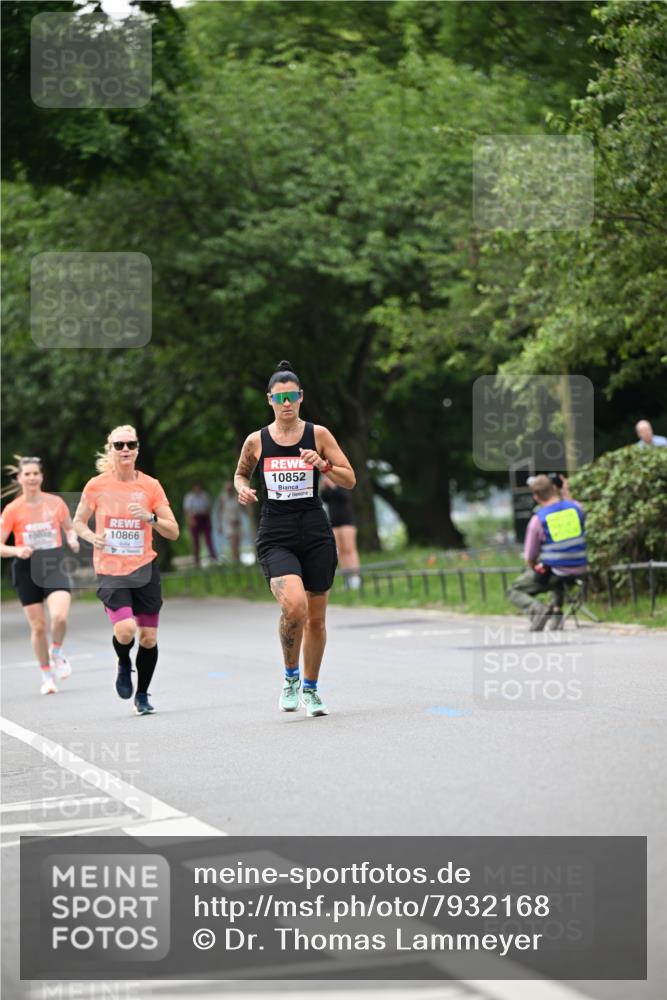 15.06.2025 - REWE Women's Run Dr. Thomas Lammeyer http://msf.ph/oto/7932168 15.06.2025 09:14:45 Laufen 10007, 10866, 10852 meine-sportfotos.de