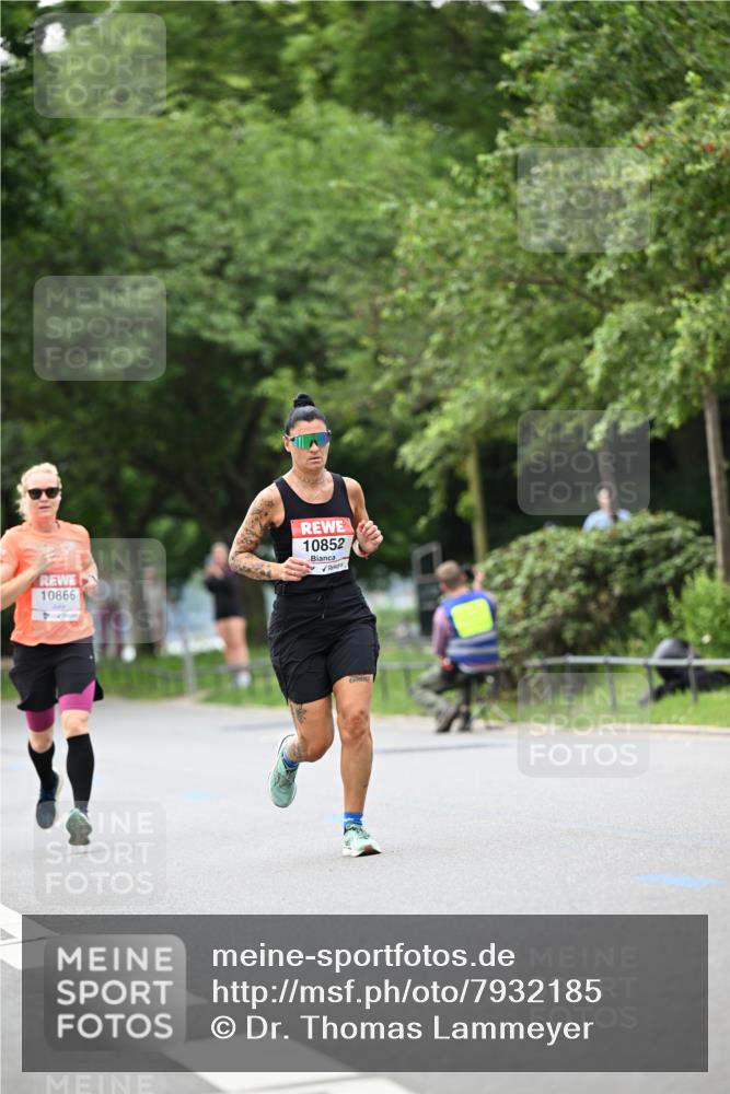 15.06.2025 - REWE Women's Run Dr. Thomas Lammeyer http://msf.ph/oto/7932185 15.06.2025 09:14:47 Laufen 10866, 10852 meine-sportfotos.de