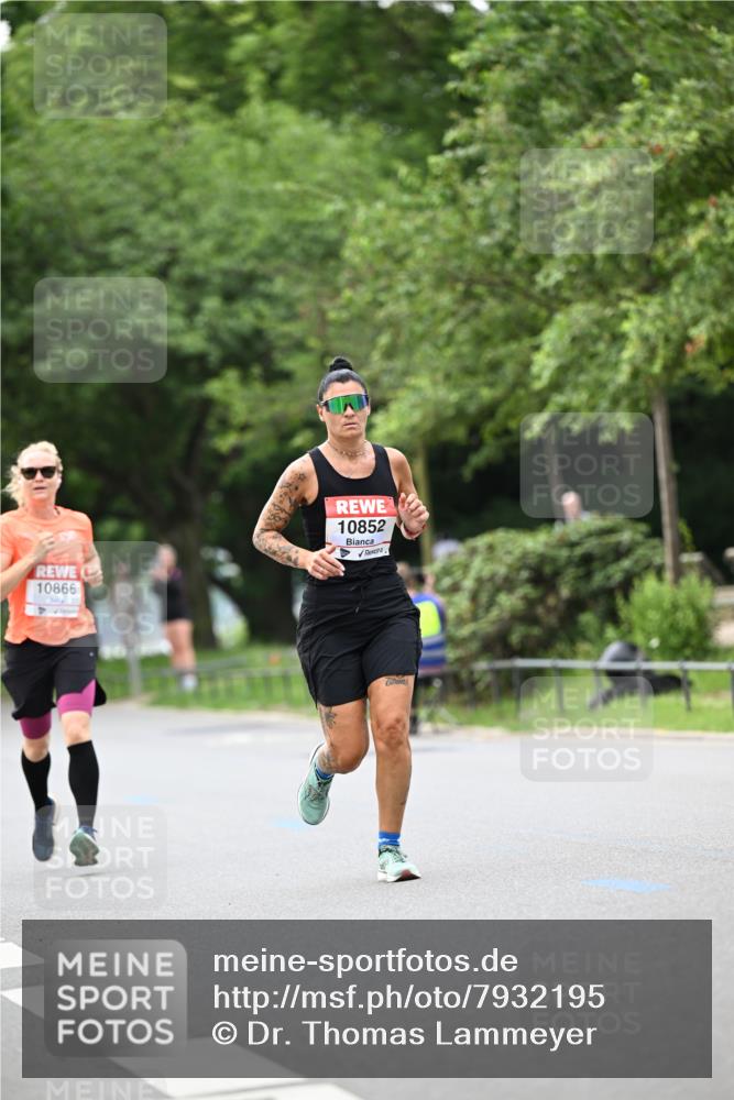 15.06.2025 - REWE Women's Run Dr. Thomas Lammeyer http://msf.ph/oto/7932195 15.06.2025 09:14:47 Laufen 10866, 10852 meine-sportfotos.de