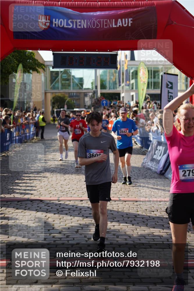 13.06.2025 - Holstenköstenlauf Felixshl http://msf.ph/oto/7932198 13.06.2025 18:01:25 Laufen 2796, 2815, 2816, 2842, 2894, 3244, 3585, 3608 meine-sportfotos.de