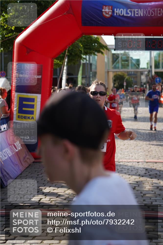 13.06.2025 - Holstenköstenlauf Felixshl http://msf.ph/oto/7932242 13.06.2025 18:01:29 Laufen 2815, 2816, 2842, 2894, 3023, 3197, 3244, 3585 meine-sportfotos.de