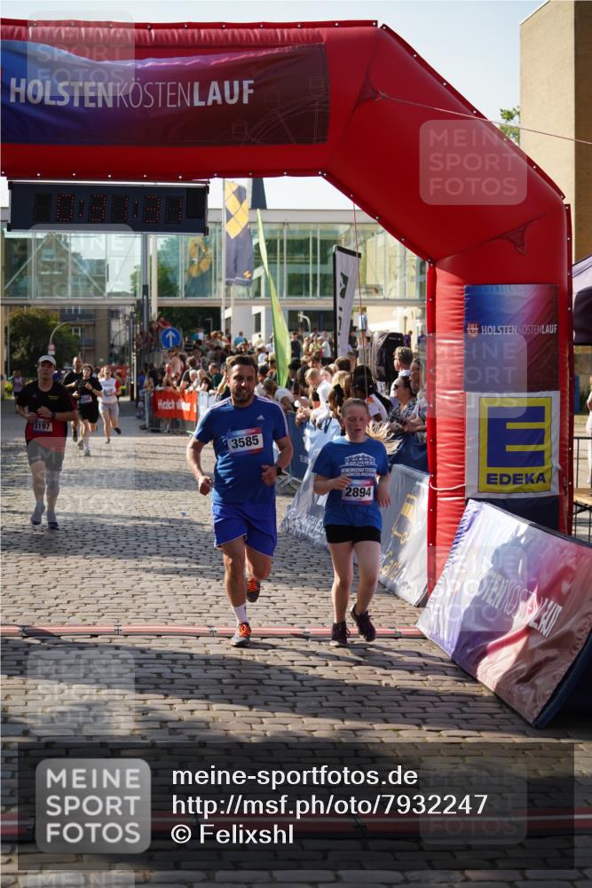 13.06.2025 - Holstenköstenlauf Felixshl http://msf.ph/oto/7932247 13.06.2025 18:01:32 Laufen 2288, 2425, 2815, 2894, 3023, 3197, 3244, 3585, 3711 meine-sportfotos.de