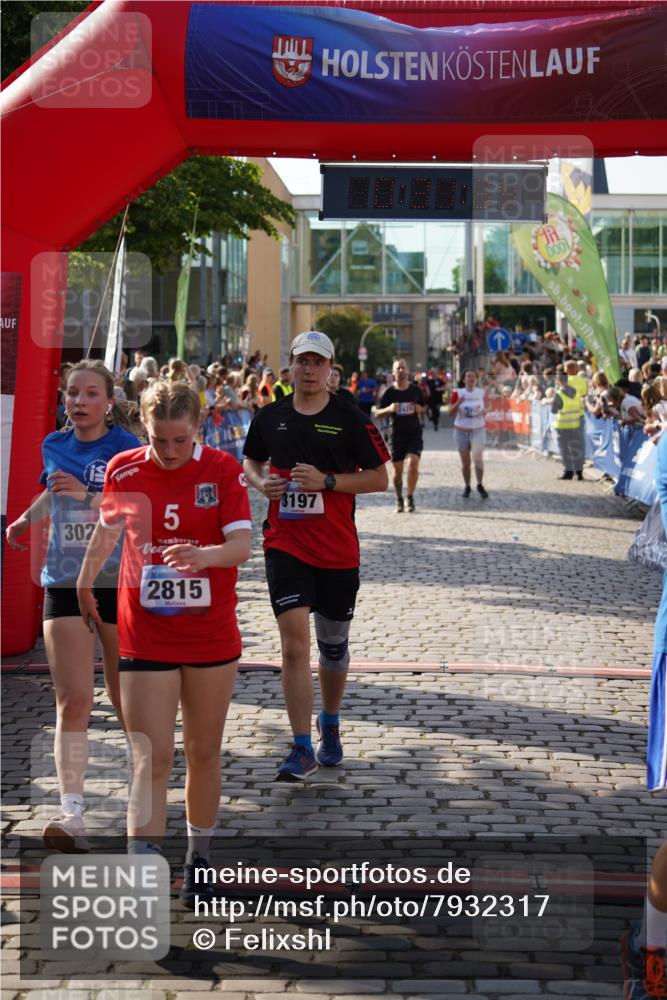 13.06.2025 - Holstenköstenlauf Felixshl http://msf.ph/oto/7932317 13.06.2025 18:01:35 Laufen 2288, 2425, 2815, 2890, 2894, 3023, 3197, 3585, 3711 meine-sportfotos.de