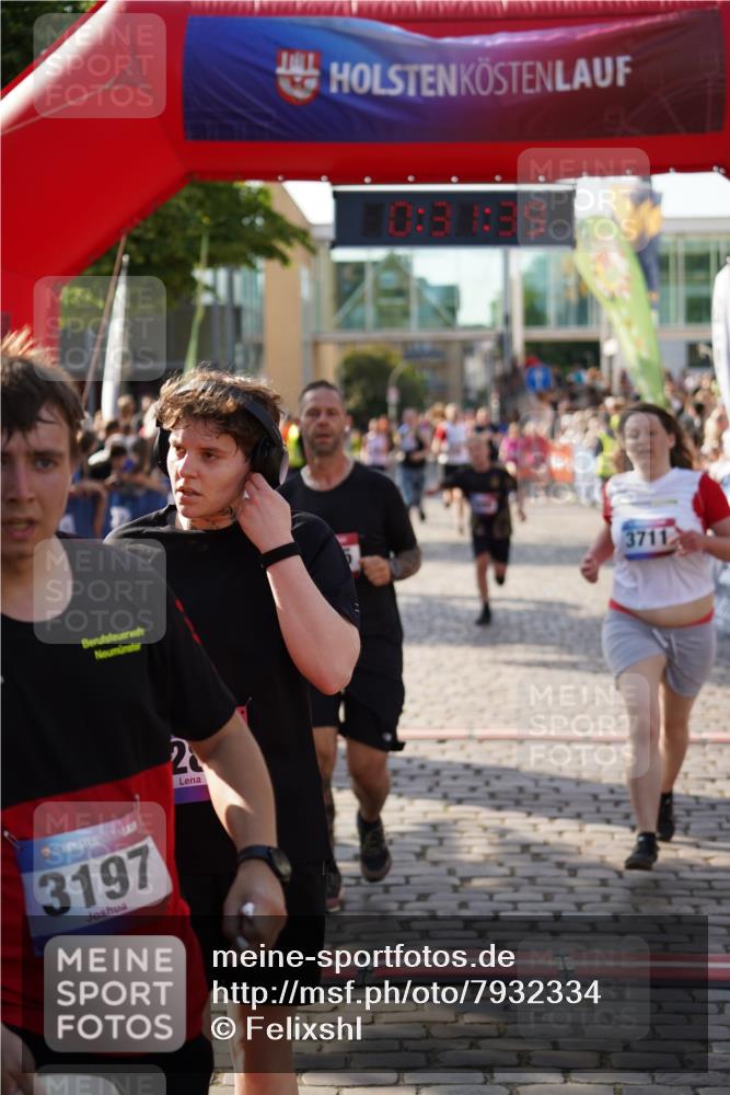 13.06.2025 - Holstenköstenlauf Felixshl http://msf.ph/oto/7932334 13.06.2025 18:01:40 Laufen 2288, 2425, 2454, 2890, 3646, 3710, 3711, 3822 meine-sportfotos.de
