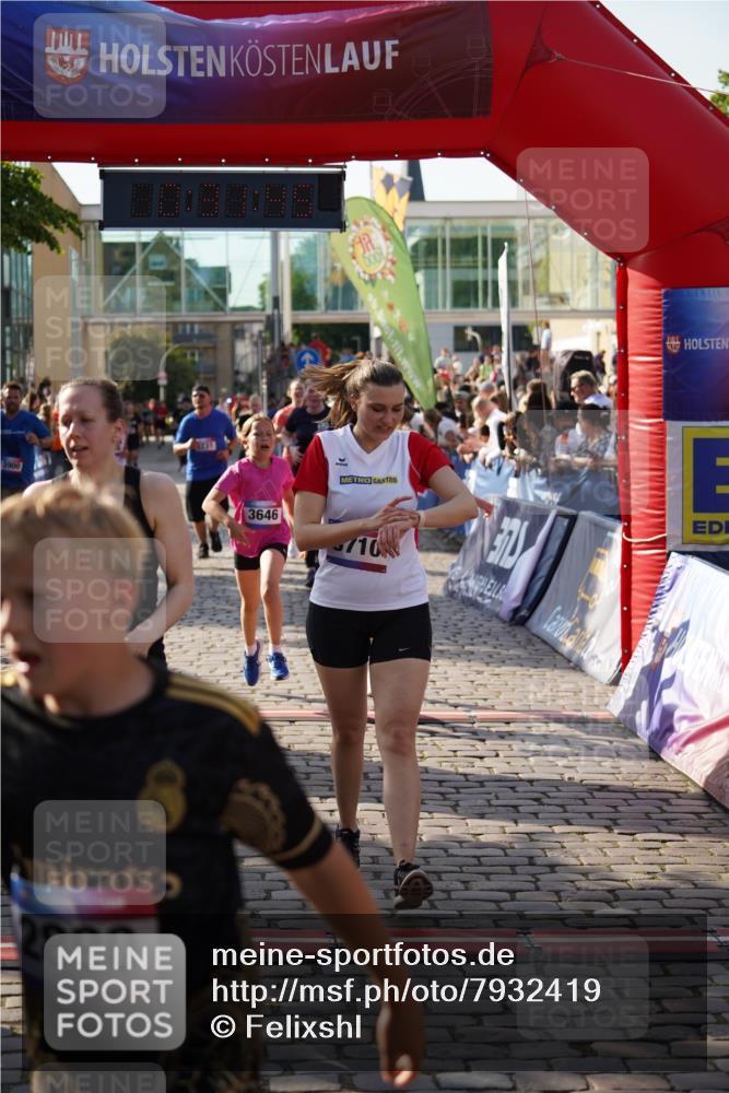 13.06.2025 - Holstenköstenlauf Felixshl http://msf.ph/oto/7932419 13.06.2025 18:01:47 Laufen 2231, 2232, 2238, 2252, 2454, 2856, 2890, 3579, 3646, 3710, 3822, 3900 meine-sportfotos.de