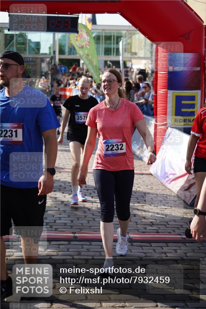 13.06.2025 - Holstenköstenlauf Felixshl http://msf.ph/oto/7932459 13.06.2025 18:01:54 Laufen 2005, 2068, 2231, 2232, 2238, 2252, 2279, 2856, 2920, 3121, 3579, 3618, 3726, 3800, 3900 meine-sportfotos.de