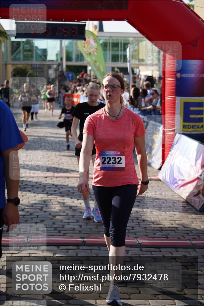 13.06.2025 - Holstenköstenlauf Felixshl http://msf.ph/oto/7932478 13.06.2025 18:01:54 Laufen 2005, 2068, 2231, 2232, 2238, 2252, 2279, 2856, 2920, 3121, 3579, 3618, 3726, 3800, 3900 meine-sportfotos.de
