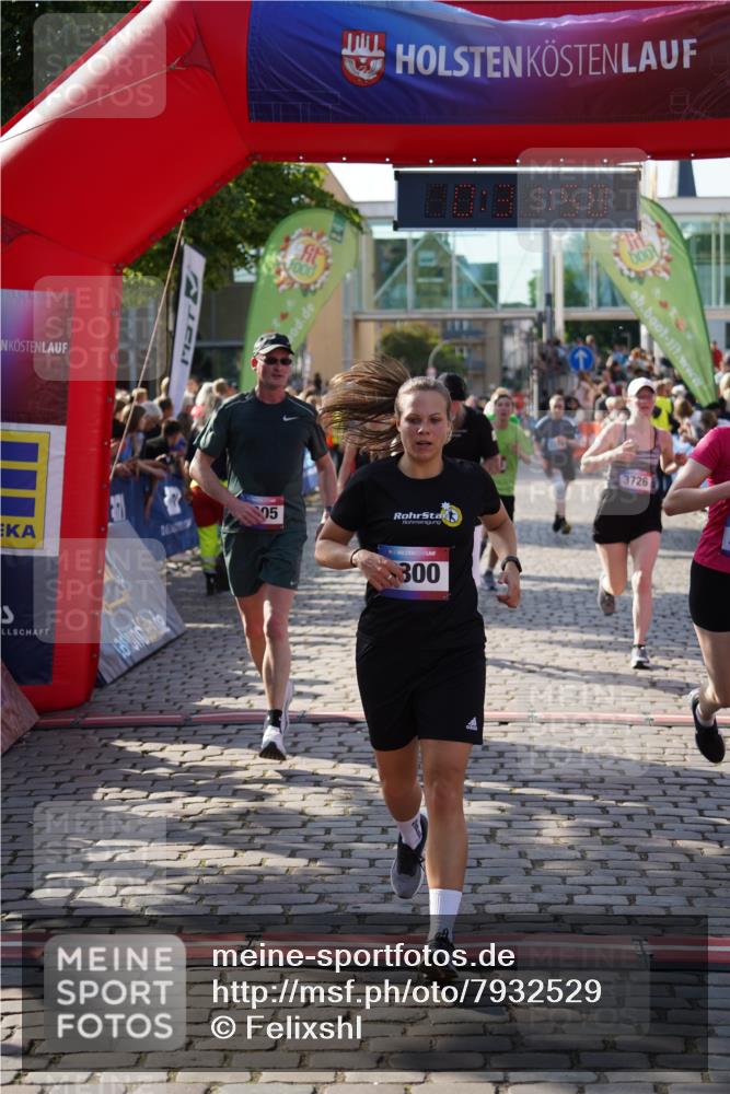 13.06.2025 - Holstenköstenlauf Felixshl http://msf.ph/oto/7932529 13.06.2025 18:01:59 Laufen 2005, 2068, 2279, 2435, 2916, 2920, 3121, 3617, 3618, 3726, 3752, 3800 meine-sportfotos.de