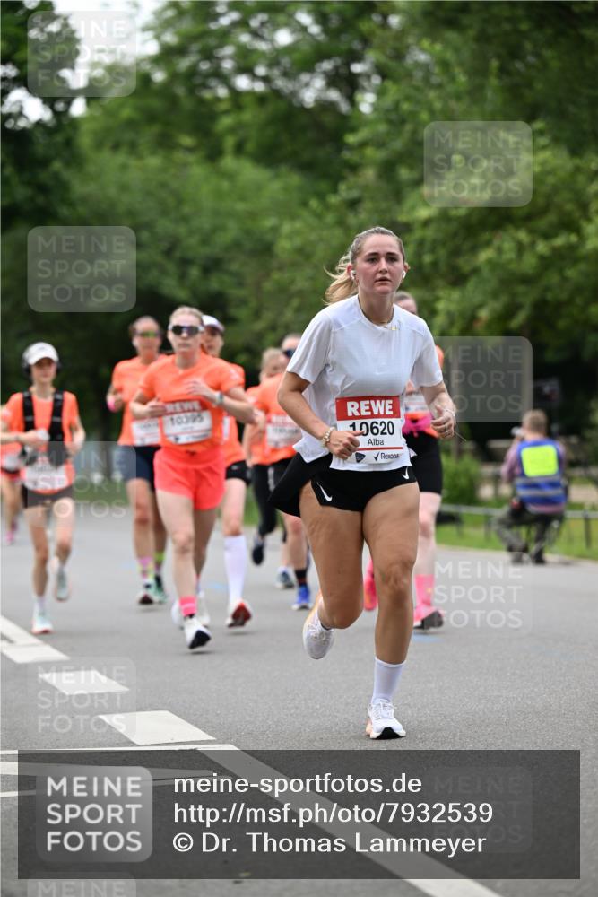15.06.2025 - REWE Women's Run Dr. Thomas Lammeyer http://msf.ph/oto/7932539 15.06.2025 09:15:51 Laufen 10395, 10620 meine-sportfotos.de
