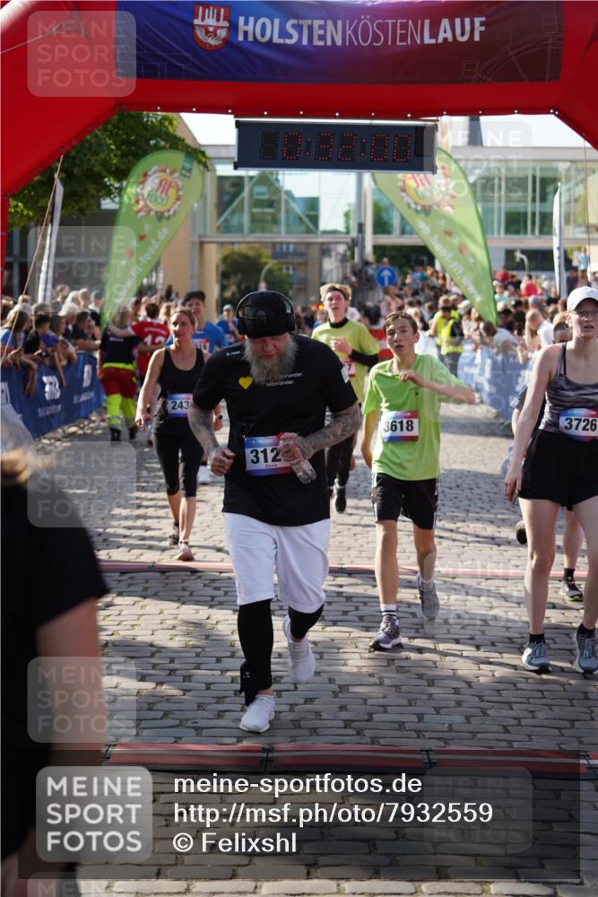 13.06.2025 - Holstenköstenlauf Felixshl http://msf.ph/oto/7932559 13.06.2025 18:02:02 Laufen 2005, 2279, 2435, 2916, 2920, 2998, 3121, 3161, 3296, 3617, 3618, 3726, 3752, 3800 meine-sportfotos.de