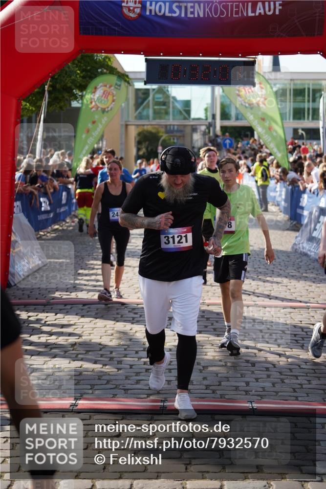13.06.2025 - Holstenköstenlauf Felixshl http://msf.ph/oto/7932570 13.06.2025 18:02:02 Laufen 2005, 2279, 2435, 2916, 2920, 2998, 3121, 3161, 3296, 3617, 3618, 3726, 3752, 3800 meine-sportfotos.de