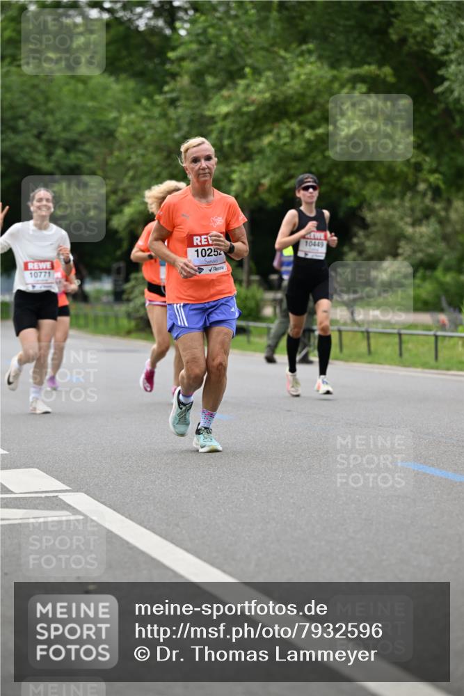 15.06.2025 - REWE Women's Run Dr. Thomas Lammeyer http://msf.ph/oto/7932596 15.06.2025 09:15:58 Laufen 10771, 1025, 10449, 479 meine-sportfotos.de
