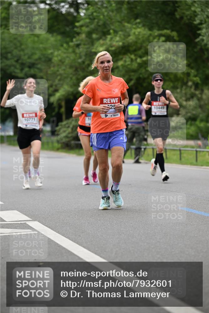 15.06.2025 - REWE Women's Run Dr. Thomas Lammeyer http://msf.ph/oto/7932601 15.06.2025 09:15:59 Laufen 10771, 25, 10449 meine-sportfotos.de