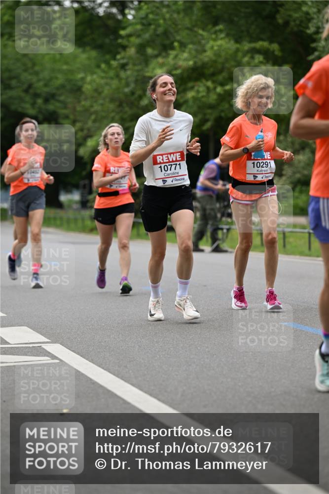 15.06.2025 - REWE Women's Run Dr. Thomas Lammeyer http://msf.ph/oto/7932617 15.06.2025 09:16:00 Laufen 10771, 10291 meine-sportfotos.de