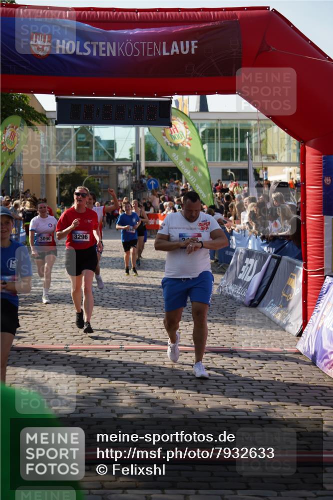 13.06.2025 - Holstenköstenlauf Felixshl http://msf.ph/oto/7932633 13.06.2025 18:02:09 Laufen 2013, 2410, 2994, 2998, 3090, 3095, 3161, 3296, 3578, 3630, 3927 meine-sportfotos.de