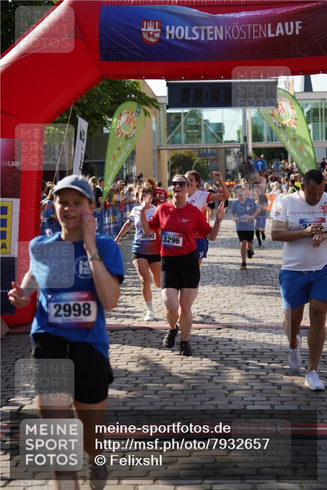 13.06.2025 - Holstenköstenlauf Felixshl http://msf.ph/oto/7932657 13.06.2025 18:02:10 Laufen 2010, 2013, 2410, 2994, 2998, 3090, 3095, 3161, 3296, 3578, 3606, 3630, 3927 meine-sportfotos.de