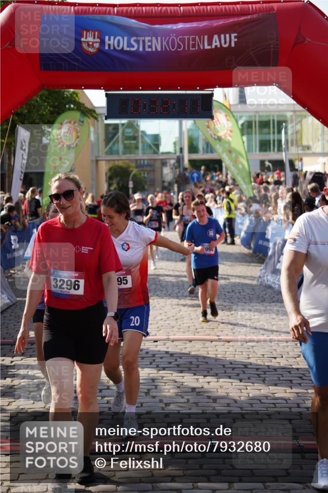 13.06.2025 - Holstenköstenlauf Felixshl http://msf.ph/oto/7932680 13.06.2025 18:02:12 Laufen 2010, 2013, 2410, 2502, 2994, 2998, 3090, 3095, 3161, 3296, 3578, 3606, 3630, 3927 meine-sportfotos.de