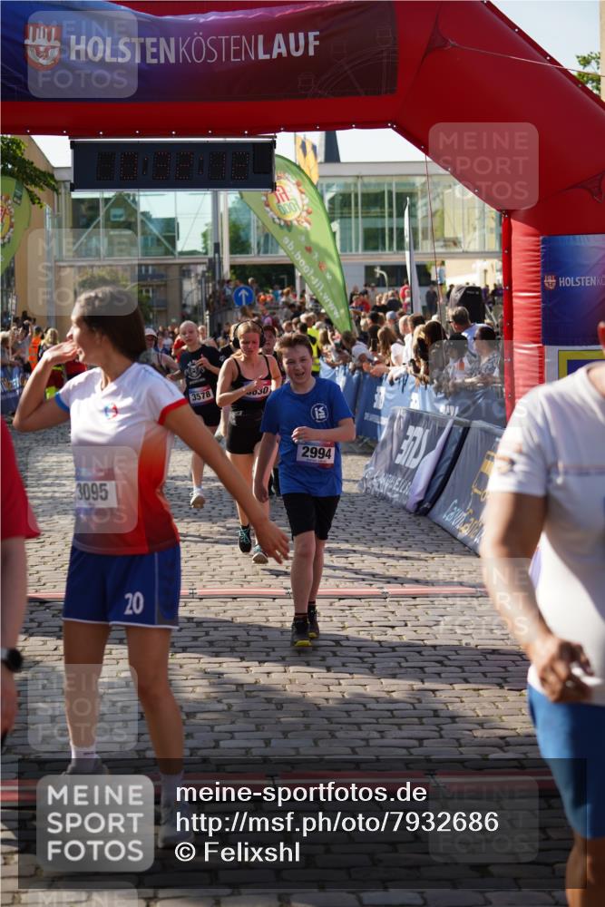 13.06.2025 - Holstenköstenlauf Felixshl http://msf.ph/oto/7932686 13.06.2025 18:02:13 Laufen 2009, 2010, 2013, 2410, 2502, 2994, 3090, 3095, 3296, 3578, 3606, 3630, 3927 meine-sportfotos.de