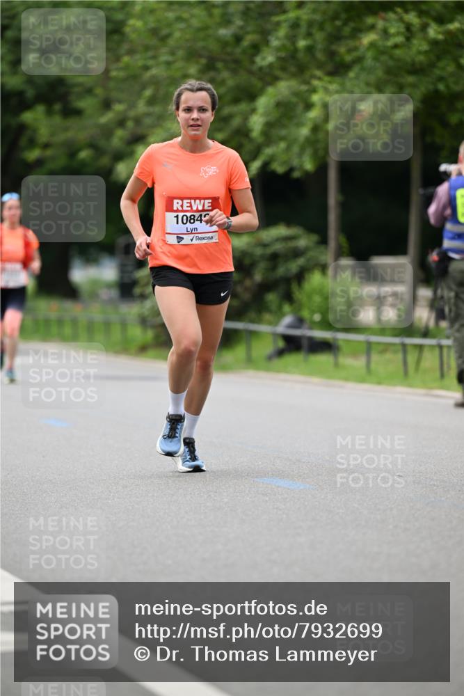 15.06.2025 - REWE Women's Run Dr. Thomas Lammeyer http://msf.ph/oto/7932699 15.06.2025 09:16:09 Laufen 10842 meine-sportfotos.de