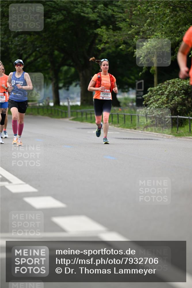 15.06.2025 - REWE Women's Run Dr. Thomas Lammeyer http://msf.ph/oto/7932706 15.06.2025 09:16:10 Laufen 262, 10591 meine-sportfotos.de