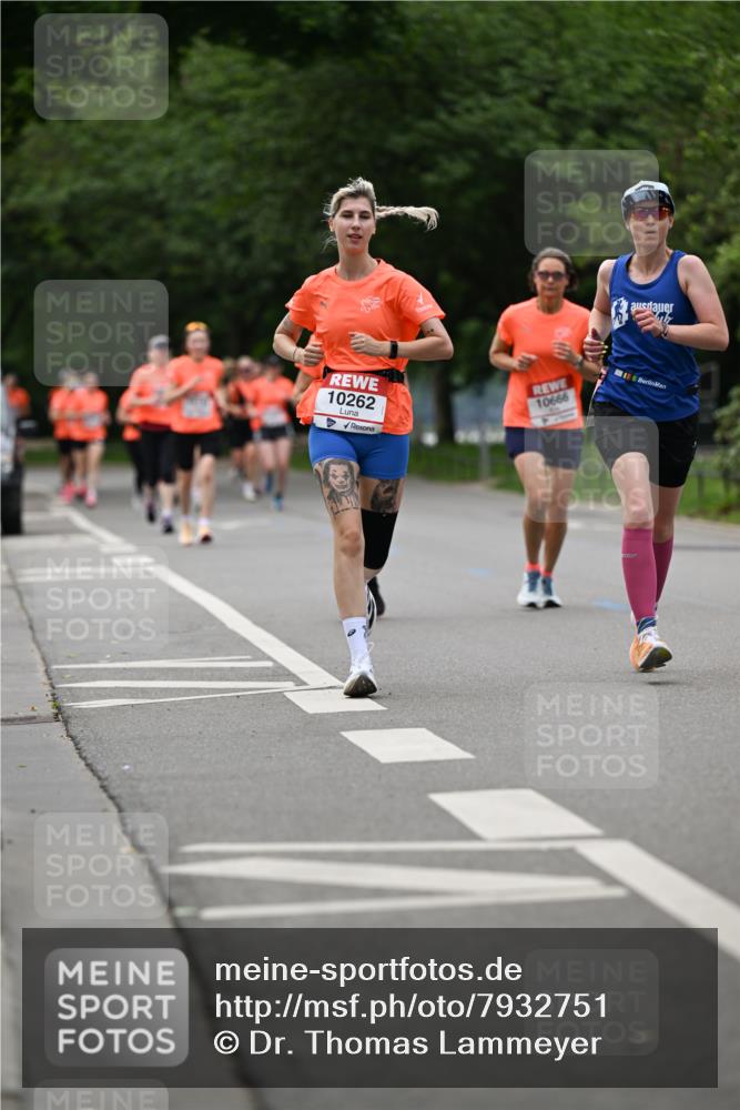 15.06.2025 - REWE Women's Run Dr. Thomas Lammeyer http://msf.ph/oto/7932751 15.06.2025 09:16:14 Laufen 10262, 10666 meine-sportfotos.de