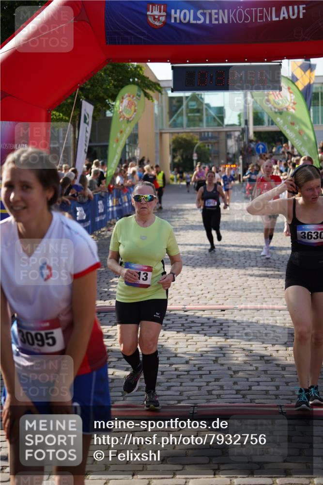 13.06.2025 - Holstenköstenlauf Felixshl http://msf.ph/oto/7932756 13.06.2025 18:02:17 Laufen 2009, 2010, 2013, 2410, 2449, 2502, 2679, 2994, 3141, 3310, 3578, 3606, 3630, 3635, 3927 meine-sportfotos.de